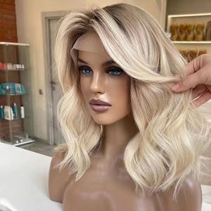 Perruques 100% personnalisées en <span class=keywords><strong>cheveux</strong></span> humains européens, couleur blonde avec mèches, lisses comme des baguettes, style Deep Wave, avec dentelle frontale 13*4, <span class=keywords><strong>cheveux</strong></span> brésiliens - Product Image 3