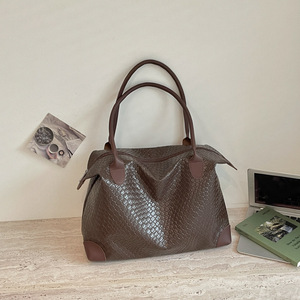 IStapromo Gifts Factory Wholesale Woven PU Leather Professional Solid Color Tote Bag Fashionable Versatile Shoulder Bag Women - Product Image 2