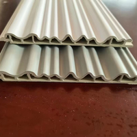 Panel de pared de rejilla heterosexual sólido hueco WPC moderno Fácil instalación Función impermeable y a prueba de humedad