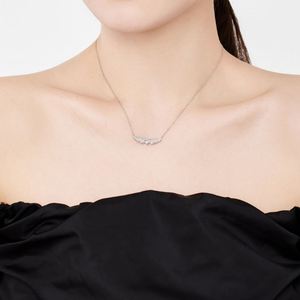 Collar con Colgante de Corazón y Alas de Circonia 5A, Cadena de Plata S925, Diseño Elegante y Moderno de Dylam, Joyería Fina que No se Deslustra - Product Image 3