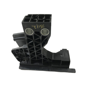 ตัวยึดกันชนหน้าสำหรับ Mercedes-Benz C-Class W206 ABS ด้านซ้ายขวา2066201600/1700 - Product Image 1