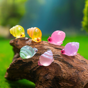 Nuevo producto <span class=keywords><strong>de</strong></span> Weijs: accesorios decorativos DIY del Caracolito <span class=keywords><strong>de</strong></span> la Montaña Verde, miniatura <span class=keywords><strong>de</strong></span> micropaisaje en miniatura <span class=keywords><strong>de</strong></span> resina pequeña - Product Image 2