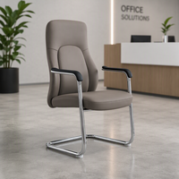 Chaise de conférence ergonomique anti-griffures avec structure cantilever en arc, accoudoirs en PU épaissi et mousse haute résilience beige pour usage hôtelier