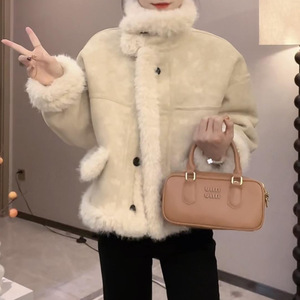 Haut de veste épais à manches longues en fourrure unie à col montant et boutonnage simple en couleur café <span class=keywords><strong>beige</strong></span> - Product Image 3