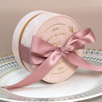 Boîte cadeau en papier velours de luxe en gros, emballage pour décorations de mariage, boîte à bonbons en papier avec ruban