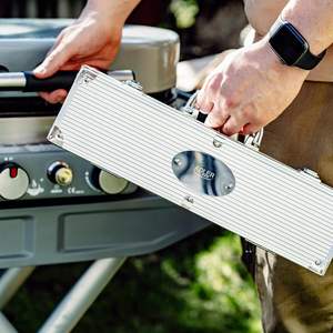 Ensemble d'outils de barbecue Adler en acier inoxydable, 3 pièces, résistant à la chaleur, pour griller et retourner les aliments sur un barbecue au charbon de bois - Product Image 5