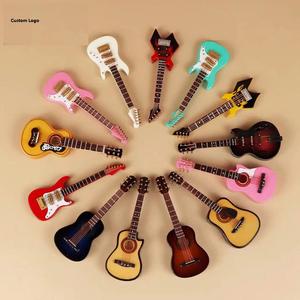 Broche personnalisée en forme de tuba - Product Image 6