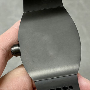 นาฬิกาข้อมือหรูระดับท็อป ระบบจักรกล กันน้ำ ผลิตจากโรงงานชั้นนำ ระบบตูร์บิญอง ตัวเรือนไทเทเนียม โครงสร้างเปลือย - Product Image 5