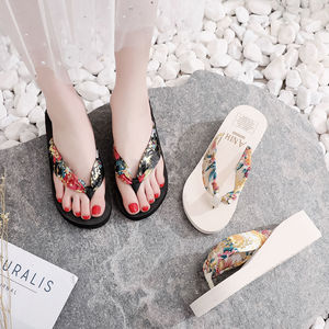 Nouveauté en gros bon marché pantoufle sandale <span class=keywords><strong>compensée</strong></span> OEM chaussures plates concepteur femmes été logo personnalisé en plein air décontracté tendance de la mode - Product Image 4