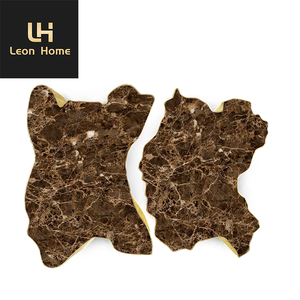 Mesa de <span class=keywords><strong>centro</strong></span> de árbol del conocimiento de lujo, latón fundido pulido con revestimiento de pátina, diseño de árbol dorado grabado - Product Image 4
