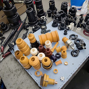 Para Mazda 3 121 ECE 323 F 626 WAGON MAZDA2 Demio <span class=keywords><strong>MAZDA6</strong></span> <span class=keywords><strong>MPS</strong></span> Premacy, Kit de reparación de amortiguador de precio al por mayor - Product Image 3