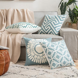 Personnalisation d'usine <span class=keywords><strong>originale</strong></span> géométrique brodé taie d'oreiller plusieurs options de couleur à la main broderie <span class=keywords><strong>housse</strong></span> de coussin - Product Image 3