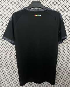 2627 Kolo Away Kit da <span class=keywords><strong>Calcio</strong></span> Nero con Collo Tondo - Set Traspirante 100% Poliestere con <span class=keywords><strong>Pantaloncini</strong></span> e Maglia da <span class=keywords><strong>Uomo</strong></span>, Nuovo Design per Squadre - Product Image 4