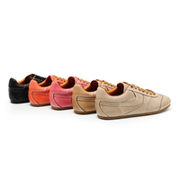 Chaussures décontractées à lacets pour femmes avec talons plats et dessus en cuir de vache - Tendance de la mode toutes saisons
