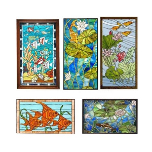 Panneau de fenêtre en verre teinté artisanal de style Tiffany, design poisson de style européen personnalisé, avec chaîne - Product Image 3