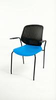 Nouvelle chaise de bureau moderne en maille plastique avec accoudoirs métalliques, base pivotante réglable et roulettes, assise ergonomique pour usage professionnel