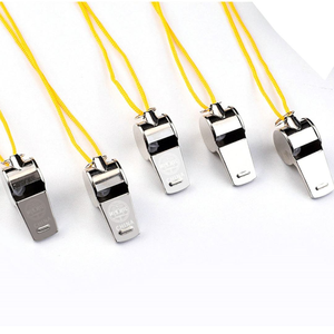 Sifflet de sport en acier inoxydable avec logo personnalisé et cordon jaune, portable pour arbitres de football et de basketball - Product Image 5