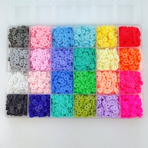 <span class=keywords><strong>Bijoux</strong></span> à breloques accessoires de bricolage faits à la main perles en argile polymère souple <span class=keywords><strong>Kit</strong></span> de fabrication de <span class=keywords><strong>bijoux</strong></span> <span class=keywords><strong>pour</strong></span> adultes enfants bricolage - Product Image 1