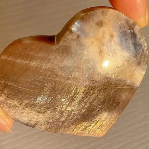 Wholesale High Quality Healing Crystal <b>Crafts</b> Natural Sunstone and Moonstone Heart for Home Decoration and Energy - Product Image 2