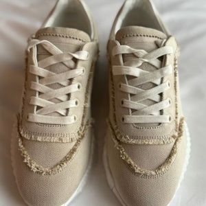 Wholesale Luxury Bespoke Designer Shoes Custom Platform Chunky Sneakers Breathable Canvas Walking Style Casual Trainer Footwear - Product Image 2