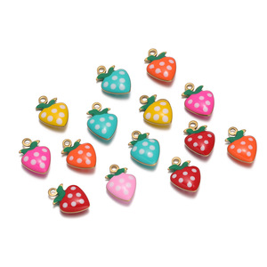Colgante de acero inoxidable con forma de corazón de melocotón y fresa, colgante de doble cara con efecto goteo, accesorios DIY para collares y pendientes, venta al por mayor - Product Image 1