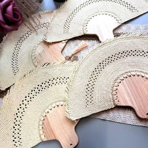 Abanico de Paja Tejido a Mano Personalizable para Souvenirs Elegantes de Fiesta y Boda, Recuerdos para Invitados y Novedades Únicas para Damas de Honor - Product Image 2