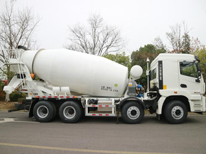 Bétonnière <span class=keywords><strong>mont</strong></span>ée sur camion de haute qualité XS414 8*4 14m³ avec prix d'usine pour l'ingénierie routière et ponteuse - Product Image 6