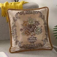 Coussin décoratif de style européen luxueux en jacquard, housse de coussin brodée de fleurs rouges, coussin décoratif pour canapé pour la décoration de mariage et de la maison