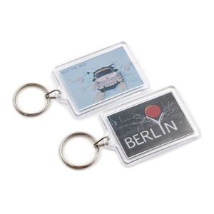 Llavero de Goma Personalizado Tipo Mosquetón para Coche con Logotipo del Equipo, Duradero y Ecológico - Product Image 3