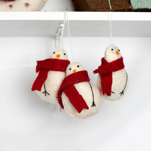 Lot de décorations de Noël en feutre en forme de poussin avec écharpe rouge, faites à la main, à suspendre, idéal pour les cadeaux et les fournitures de fêtes - Product Image 2