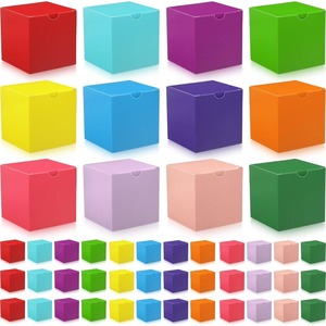 กล่องของขวัญสีสันสดใสพร้อมฝาปิด กล่องของขวัญกระดาษแข็งขนาดเล็ก กล่องทรงลูกบาศก์กระดาษคราฟท์ สามารถปรับแต่งได้ตามความต้องการ - Product Image 1