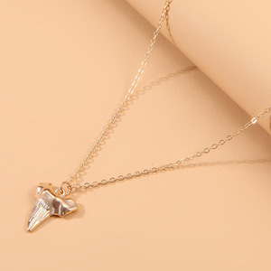 Carino piccolo semplice <span class=keywords><strong>collana</strong></span> a catena Color oro <span class=keywords><strong>collana</strong></span> a forma di <span class=keywords><strong>dente</strong></span> di squalo <span class=keywords><strong>ciondolo</strong></span> gioielli da spiaggia damigella d'onore regali - Product Image 6