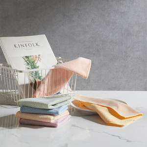 Chiffon de nettoyage en microfibre super absorbant en polyester doux et écologique pour le polissage de la cuisine, avec design en maille - Product Image 2
