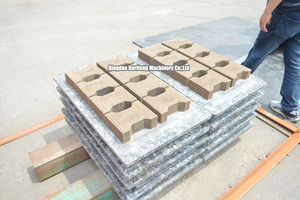 Macchina per la Produzione di Blocchi QT4-15 Completamente Automatica per la Fabbricazione di Mattoni in Zambia - Product Image 6