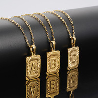 ODM alfabeto 18K oro palabras personalizadas nombre inicial cuadrado encanto collar letra Simple colgante
