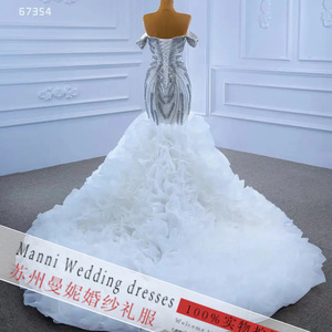 S0502L Nouvelle Robe de Mariée Élégante et Ajustée à Une Épaule, Ornée de Perles et de Traîne Argentée, Collection 2026 - Product Image 4