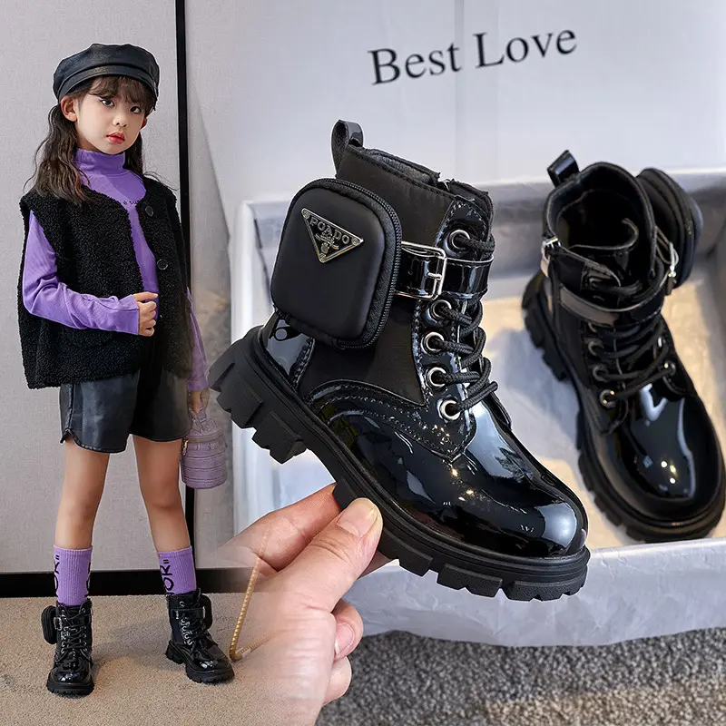 नई आगमन फैशन प्रवृत्ति सर्दियों शरद ऋतु बच्चों के मार्टिन जूते बच्चों के चमड़े के जूते लड़कियों टखने जूते के साथ जेब बैग