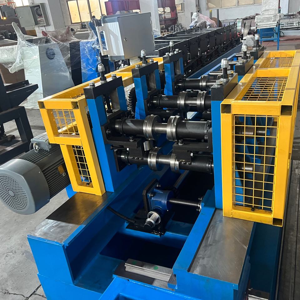 80-160mm Auto Width Adjustment With Joint Warehouse Racking Box Beam ...