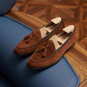 Mocassins respirants grande taille pour hommes, style rétro à pampilles, semelle plate, chaussures habillées faites à la main pour l'automne et l'extérieur - Product Image 3