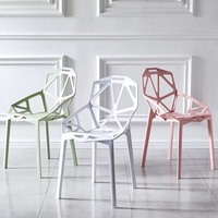 Vente en gros de meubles de maison de haute qualité chaise en plastique en forme de S salle à manger siège en PP chaise en plastique empilable