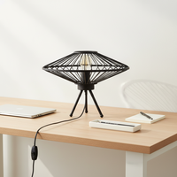 Lampe de Chevet Moderne Décorative en Métal avec Interrupteur de Bureau 220V