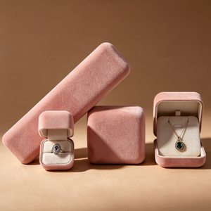 Caja de Almacenamiento de Joyas de Microfibra Rosa de Lujo, Estuche para Anillos, Colgantes y Brazaletes, para Regalos de Propuesta y Boda - Product Image 5