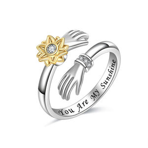 Anello all'ingrosso in acciaio inossidabile con mani che si abbracciano, gioielli per coppie, amore e affetto - Product Image 2