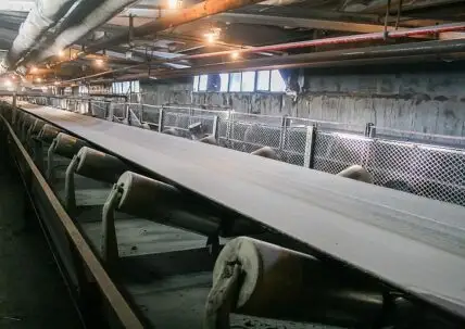 Konveyor sabuk pabrik profesional konveyor kualitas tinggi untuk transmisi material kerja konstruksi