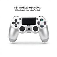 Manette de jeu P4 - Version américaine avec double vibration et connexion sans fil ; Version européenne - P4steam avec double vibration.