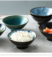 Vente en gros de bol à riz en céramique émaillée réactive de style japonais de 5 pouces coffret cadeau créatif ensemble de bols restaurant ménage bol en porcelaine