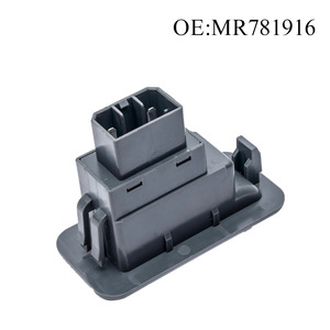 สวิตช์เดี่ยว MR781916 สำหรับกระจกหน้าต่างรถยนต์มิตซูบิชิ ปาเจโร - Product Image 1