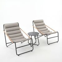 Fauteuil de jardin moderne en acier tressé avec accoudoirs imitation bois thermocellé pour hôtel et jardin