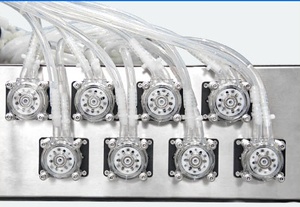 Máquina de Llenado de Líquidos Semiautomática Digital Comercial con Bomba Peristáltica de 8 Cabezales para Botellas de Agua - Product Image 4