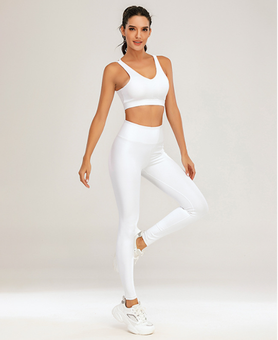 สีขาว-บรา + กางเกง